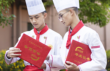 学子毕业合影